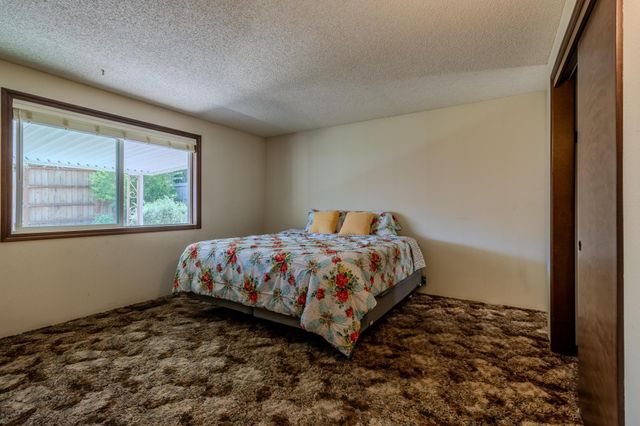 740 N Modoc Avenue, Medford, OR 97504