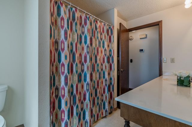 740 N Modoc Avenue, Medford, OR 97504
