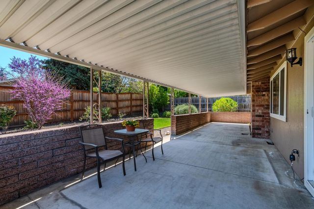 740 N Modoc Avenue, Medford, OR 97504
