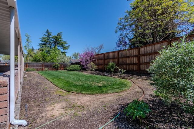 740 N Modoc Avenue, Medford, OR 97504