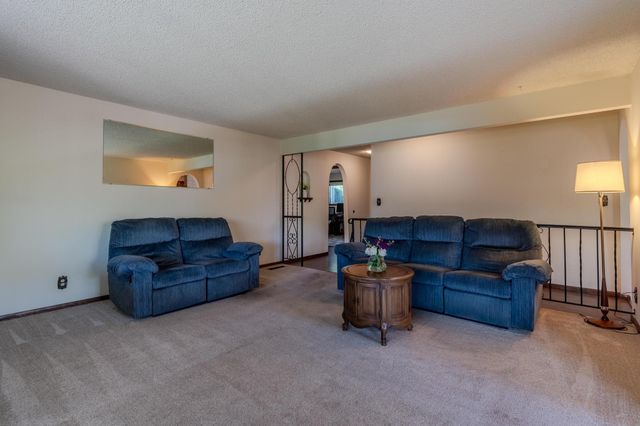 740 N Modoc Avenue, Medford, OR 97504