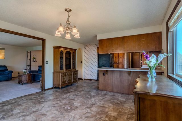 740 N Modoc Avenue, Medford, OR 97504