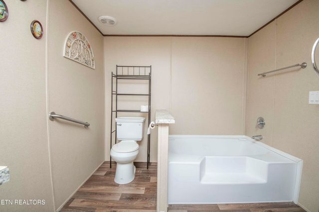 256 County Road 704, Athens, TN 37303