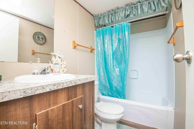 256 County Road 704, Athens, TN 37303