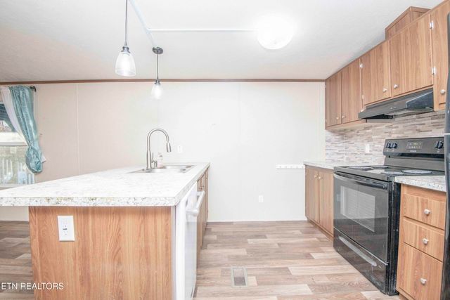 256 County Road 704, Athens, TN 37303