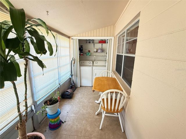 402 DORCHESTER PLACE 40, Sun City Center, FL 33573