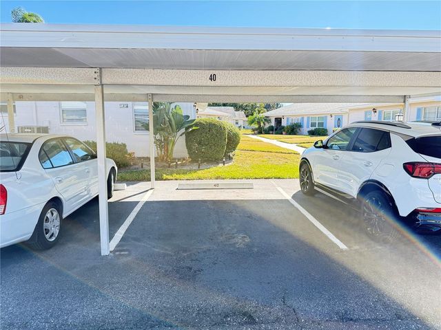 402 DORCHESTER PLACE 40, Sun City Center, FL 33573