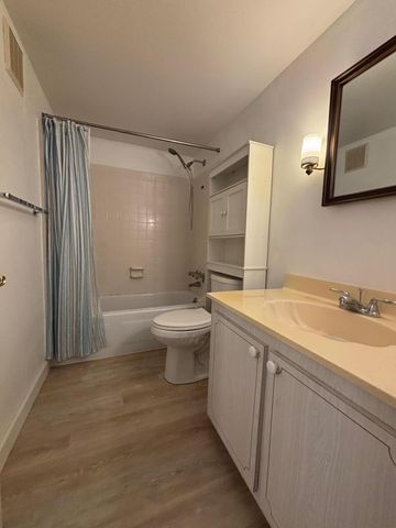 2950 SE Ocean Boulevard 7-5, Stuart, FL 34996