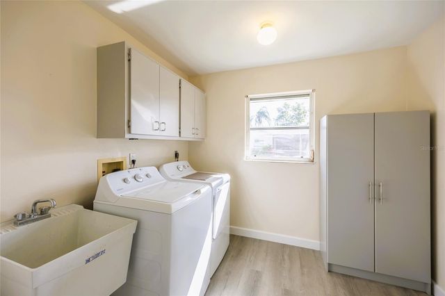 3316 SE 19TH PLACE, Cape Coral, FL 33904