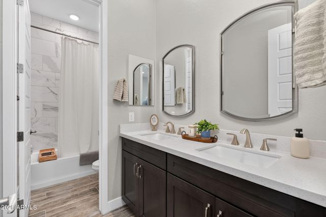 14195 W GRAY FOX Trail, Surprise, AZ 85387