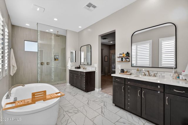 14195 W GRAY FOX Trail, Surprise, AZ 85387