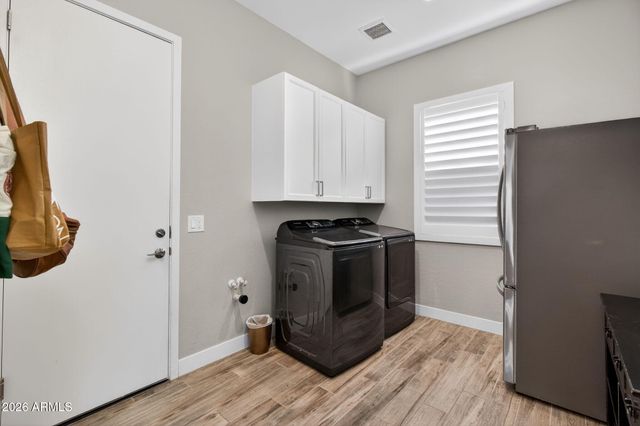 14195 W GRAY FOX Trail, Surprise, AZ 85387