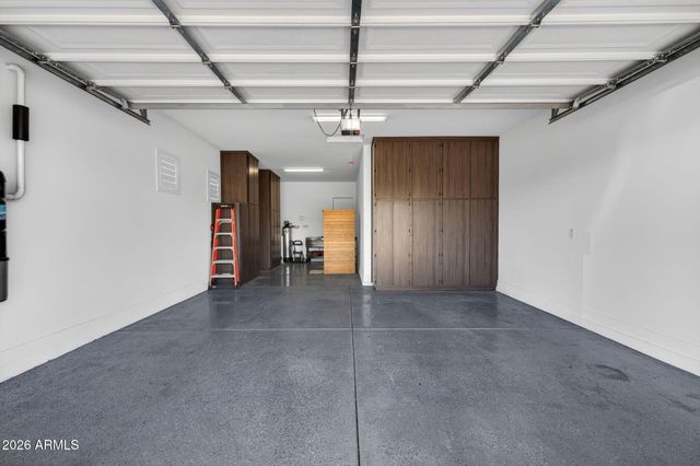 14195 W GRAY FOX Trail, Surprise, AZ 85387