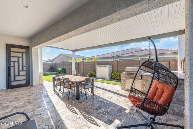 14195 W GRAY FOX Trail, Surprise, AZ 85387