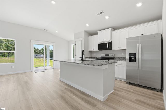 422 West Claywalk Way, Woodruff, SC 29388