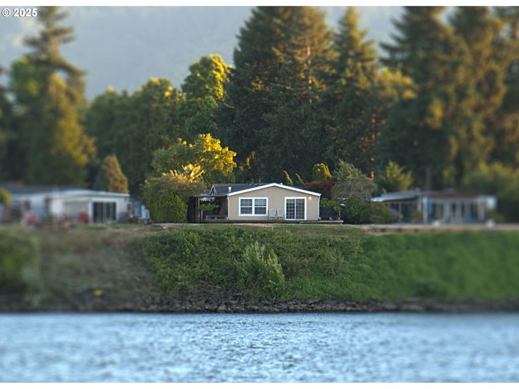 1503 N HAYDEN ISLAND Dr 129, Portland, OR 97217