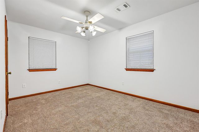 2826 5th Avenue N, Texas City, TX 77590