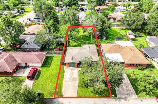 2826 5th Avenue N, Texas City, TX 77590