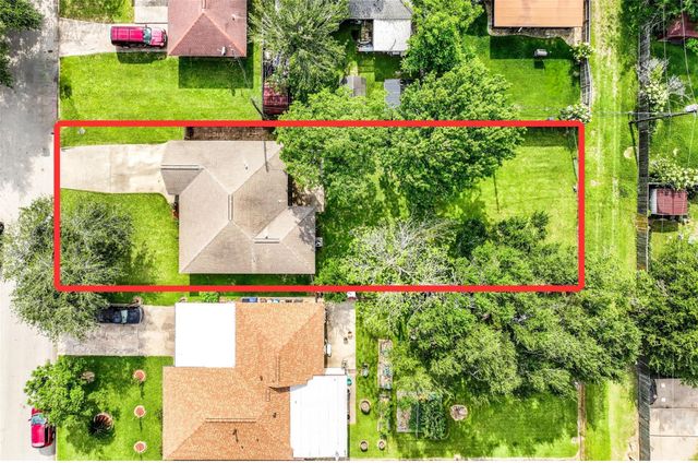 2826 5th Avenue N, Texas City, TX 77590