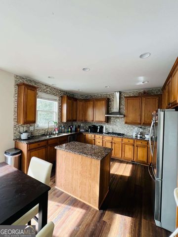 7437 Fireside Lane, Flowery Branch, GA 30542