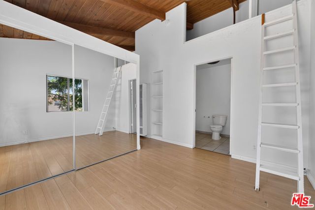 13217 Venice Boulevard, Los Angeles, CA 90066