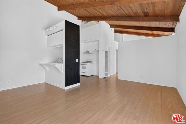 13217 Venice Boulevard, Los Angeles, CA 90066