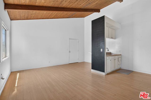 13217 Venice Boulevard, Los Angeles, CA 90066