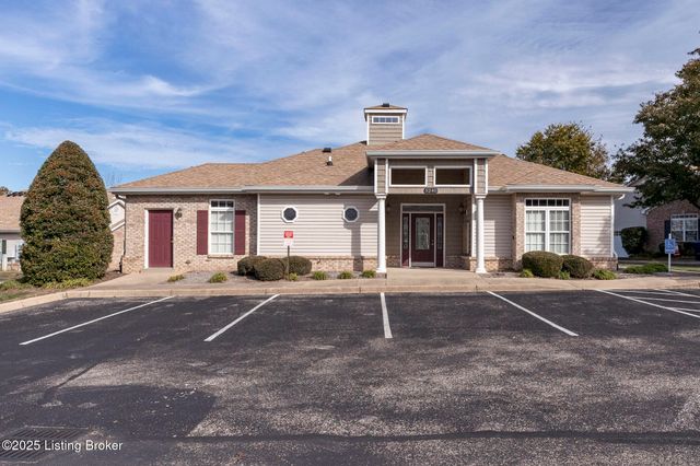 8405 Moss Garden Dr, Louisville, KY 40219