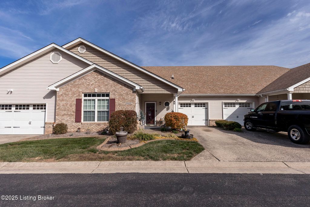 8405 Moss Garden Dr, Louisville, KY 40219