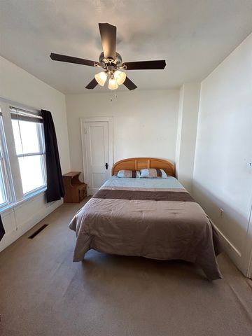 144 N Glenn St, Wichita, KS 67203