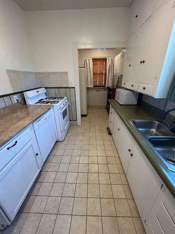 144 N Glenn St, Wichita, KS 67203