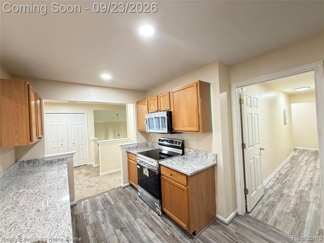 16476 Radison Drive, Macomb, MI 48044