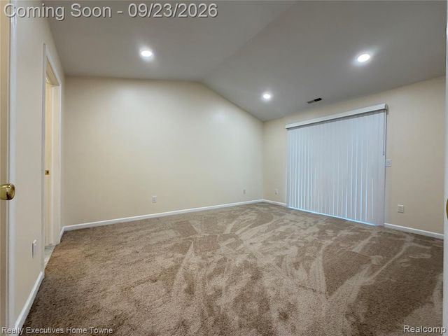 16476 Radison Drive, Macomb, MI 48044