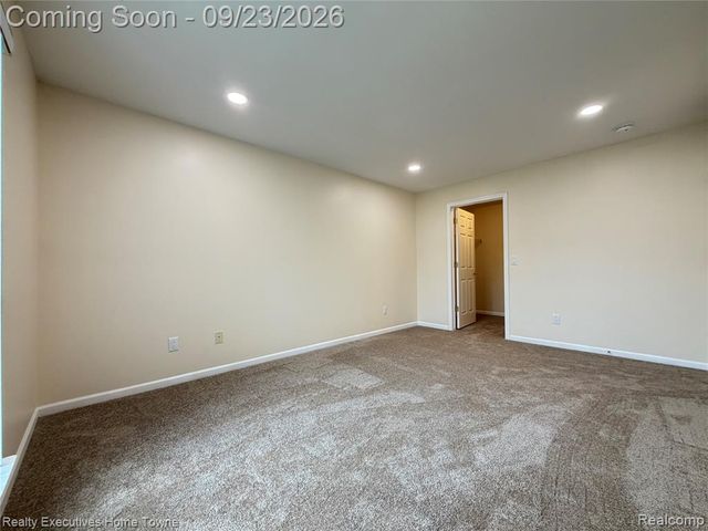 16476 Radison Drive, Macomb, MI 48044