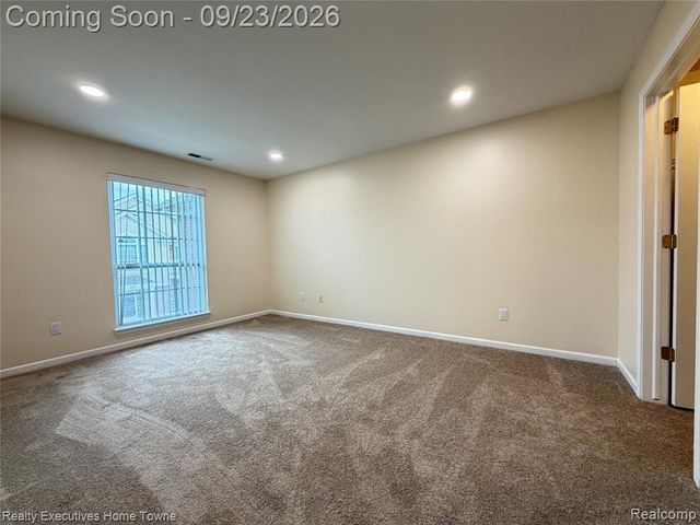 16476 Radison Drive, Macomb, MI 48044