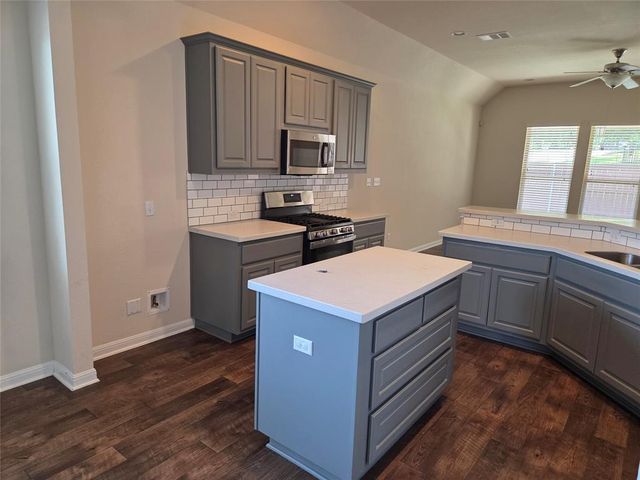 2832 Coral Valley DR, Leander, TX 78641