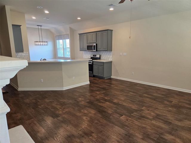 2832 Coral Valley DR, Leander, TX 78641