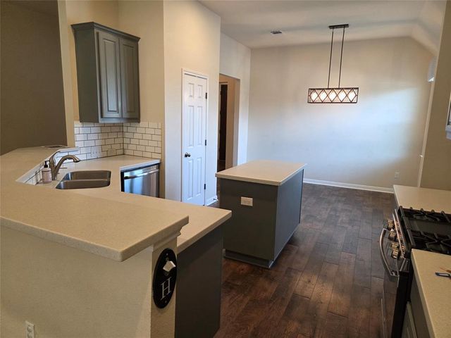 2832 Coral Valley DR, Leander, TX 78641