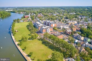 1 E PEARL ST, Burlington, NJ 08016