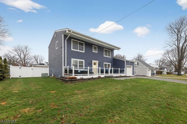 9 Linwood Rd, Mount Olive Twp., NJ 07836