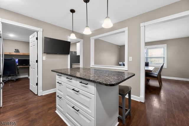 9 Linwood Rd, Mount Olive Twp., NJ 07836