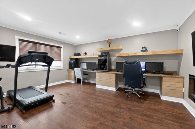 9 Linwood Rd, Mount Olive Twp., NJ 07836