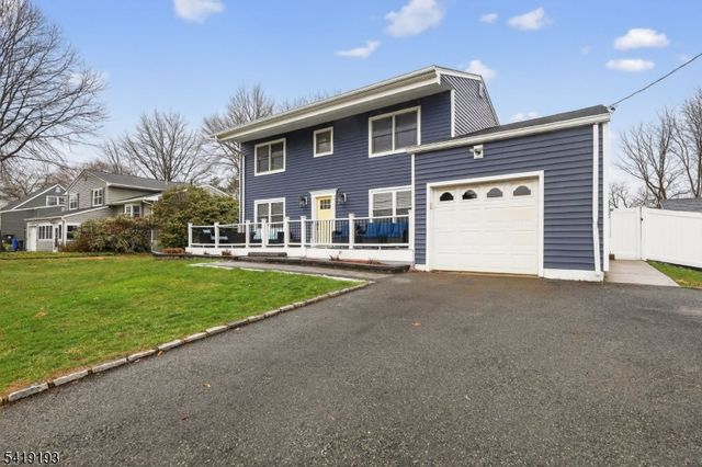 9 Linwood Rd, Mount Olive Twp., NJ 07836