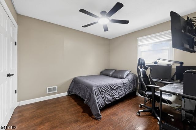 9 Linwood Rd, Mount Olive Twp., NJ 07836