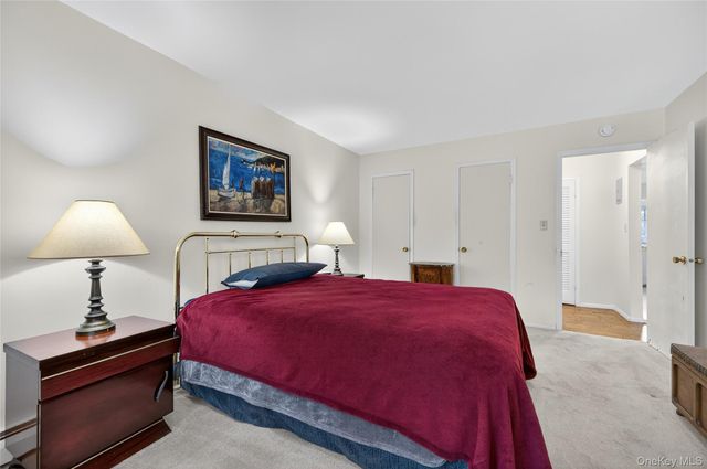 6 Anchorage Lane 5A, Oyster Bay, NY 11771