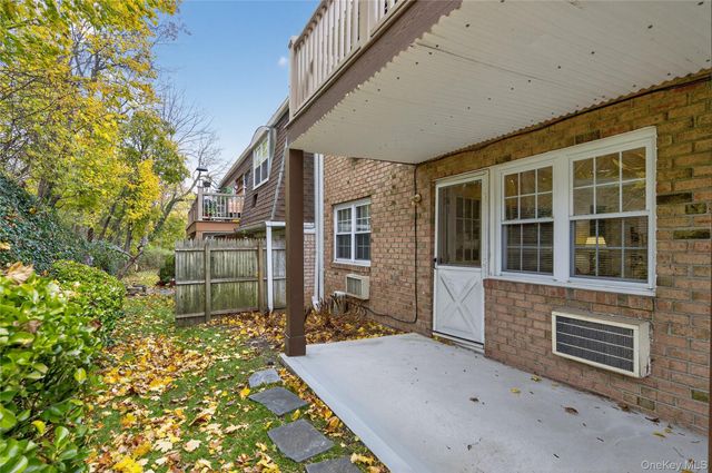 6 Anchorage Lane 5A, Oyster Bay, NY 11771