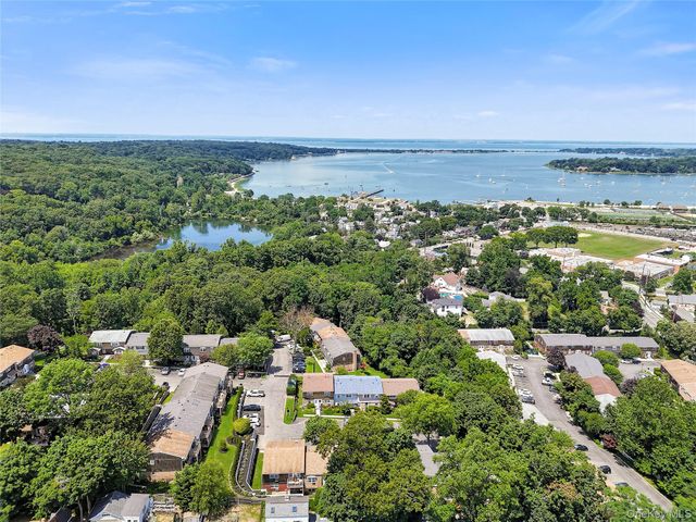 6 Anchorage Lane 5A, Oyster Bay, NY 11771