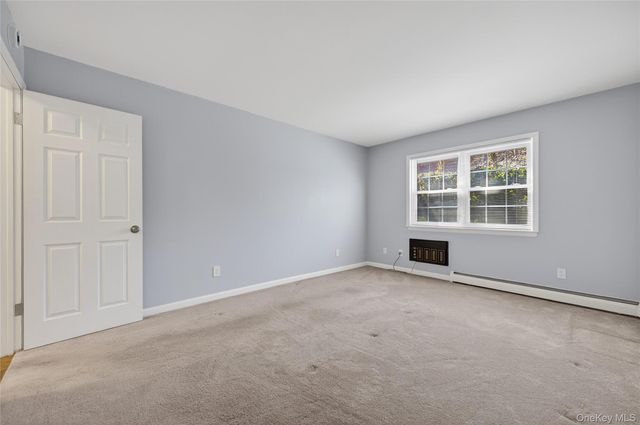 6 Anchorage Lane 5A, Oyster Bay, NY 11771