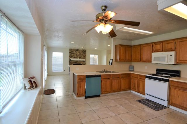 12410 Meadow Briar Drive, Stafford, TX 77477