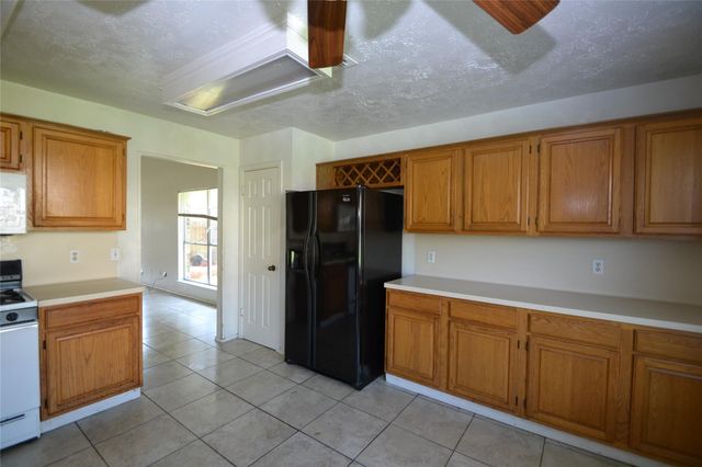 12410 Meadow Briar Drive, Stafford, TX 77477